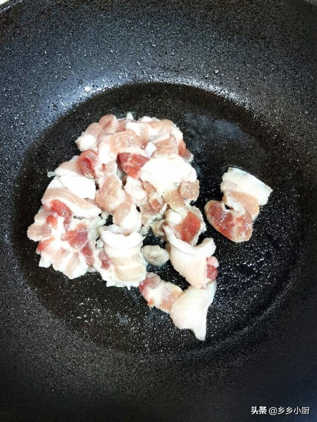 肉焖子的家常做法，焖子的做法（辣椒焖子怎么做）