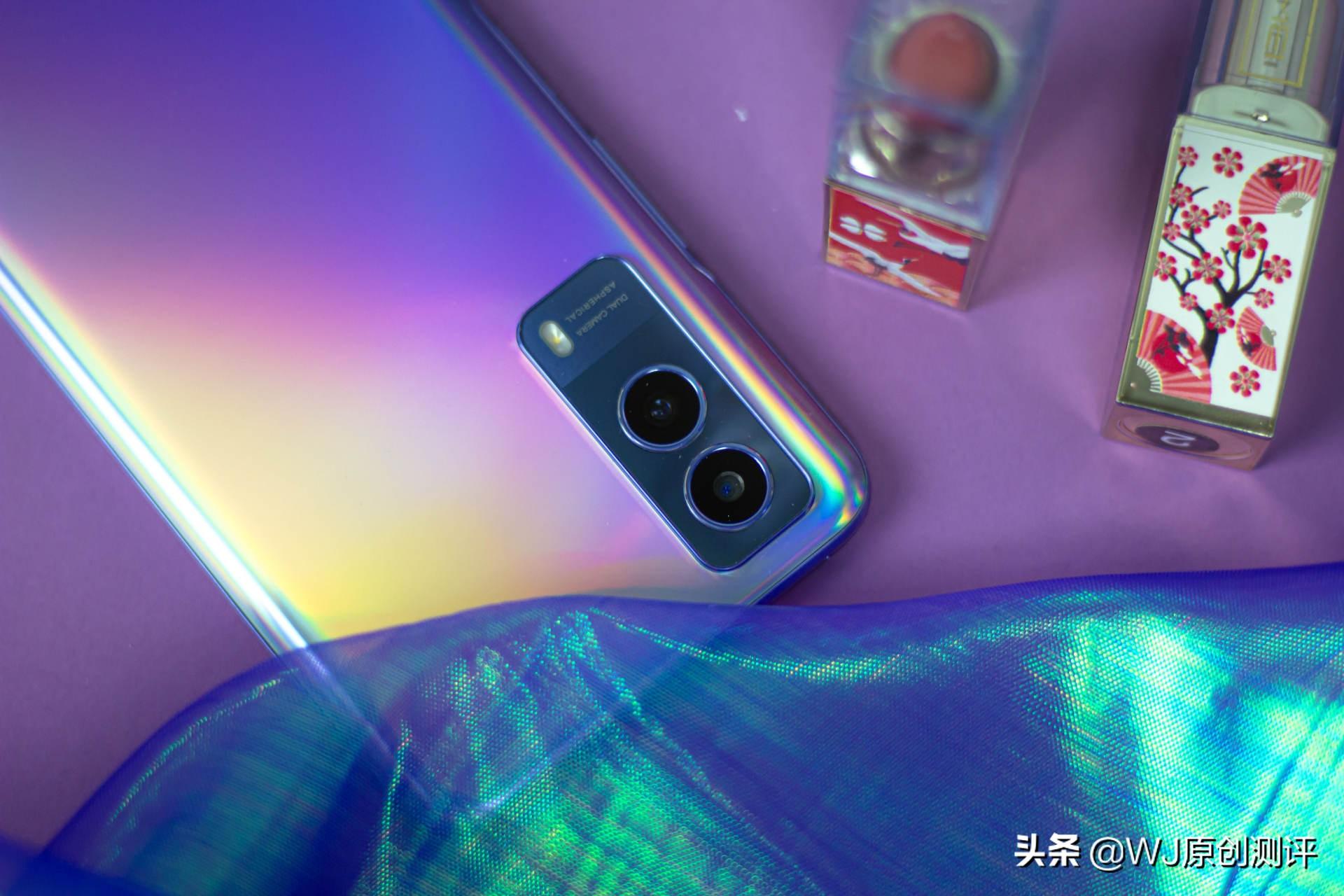 vivo y53s的官方售价为1799元起,作为一个千元机,它的功能真的挺齐全