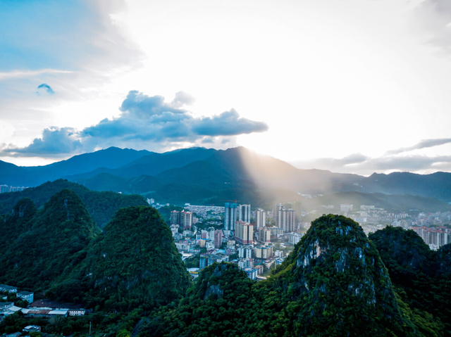 云浮属于粤西吗，云浮属于粤西吗还是广西（为何却被划分为粤北城市）
