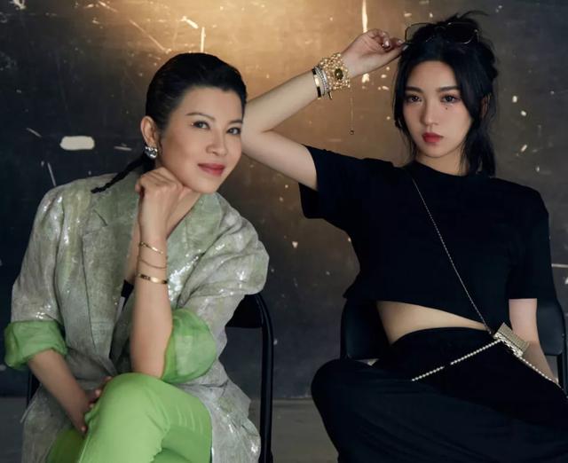 内地天后级女歌手，内地天后是谁（90年代内地天后落差好大）
