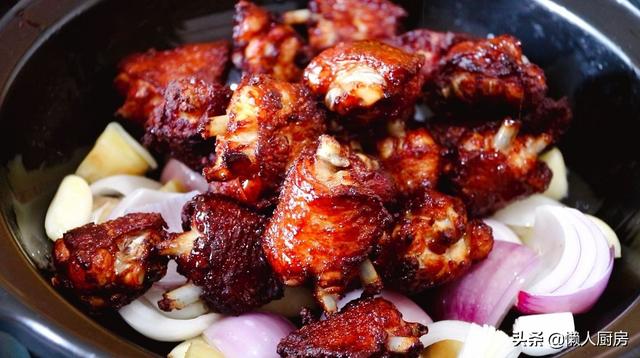 鸡翅煲怎么做，鸡翅怎么炸才好吃（这是砂锅鸡翅煲的做法）