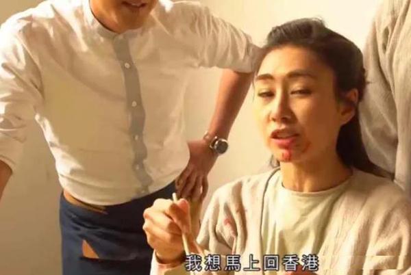 胡定欣，挨个敲监制的门乞讨角色（胡定欣是gd吗）