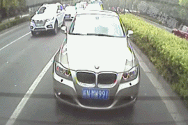 开黄车什么意思，我要开黄车是什么意思（动图警示，飞车为何会上树）