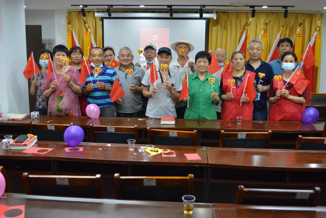 会议室怎样用气球布置，会议气球布置图片（佛祖岭A区“百年芳华·红心向党”庆党百年系列活动）