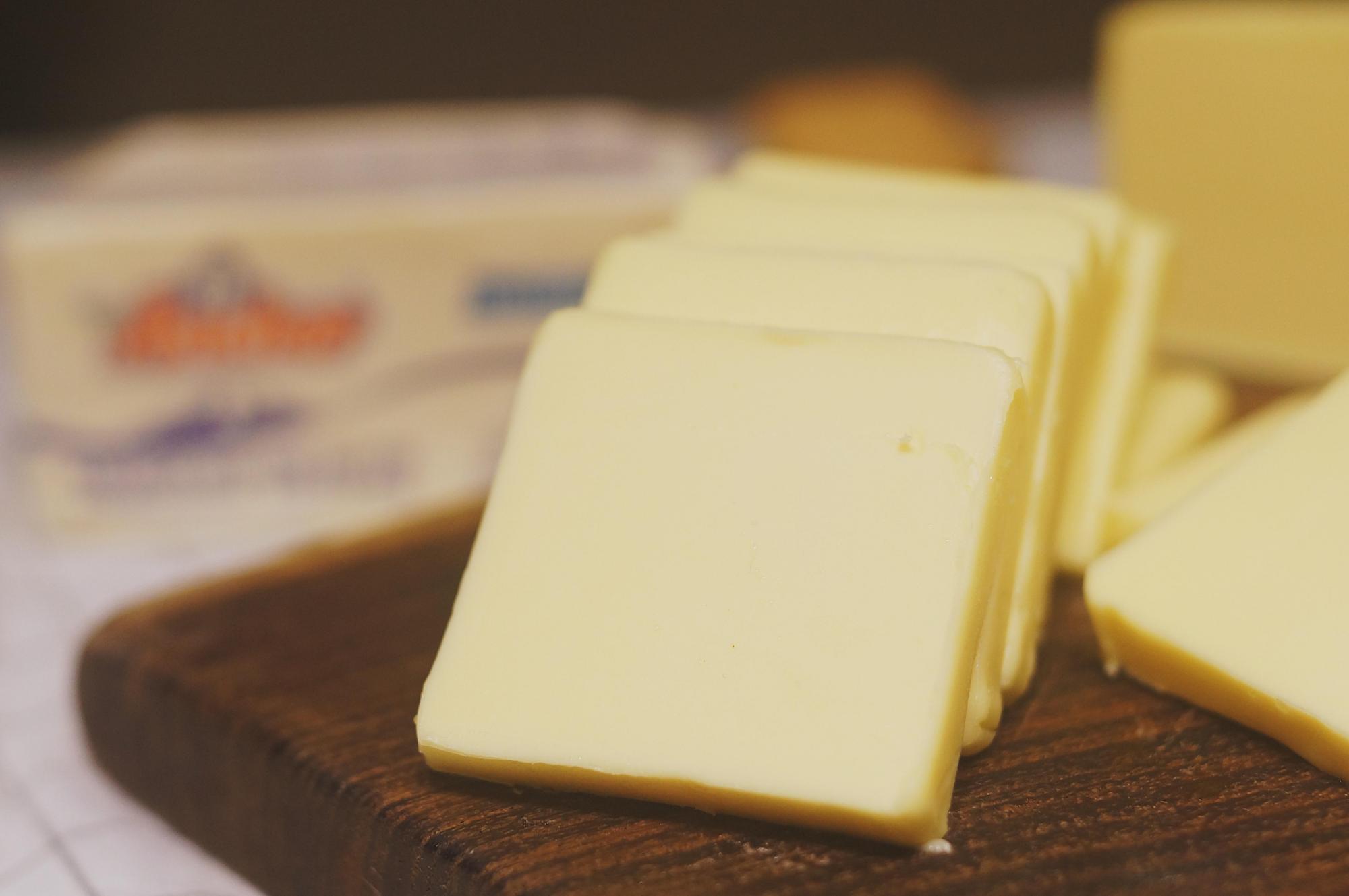什么是人造奶油，人造奶油是什么做的（外国人常吃的“黄油”）