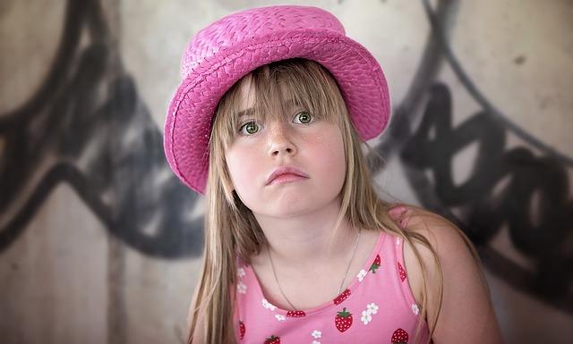 保温杯除了白开水还能放什么，保温杯除了热水还能放什么（倒出来的热水都是“毒水”）