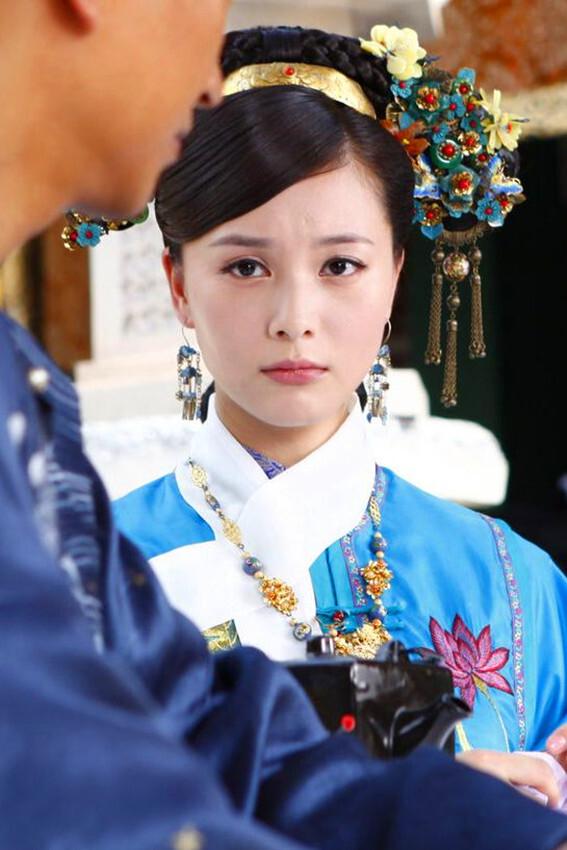 冯绍峰个人简历资料，1978年属什么生肖（还是冯绍峰前女友的她）