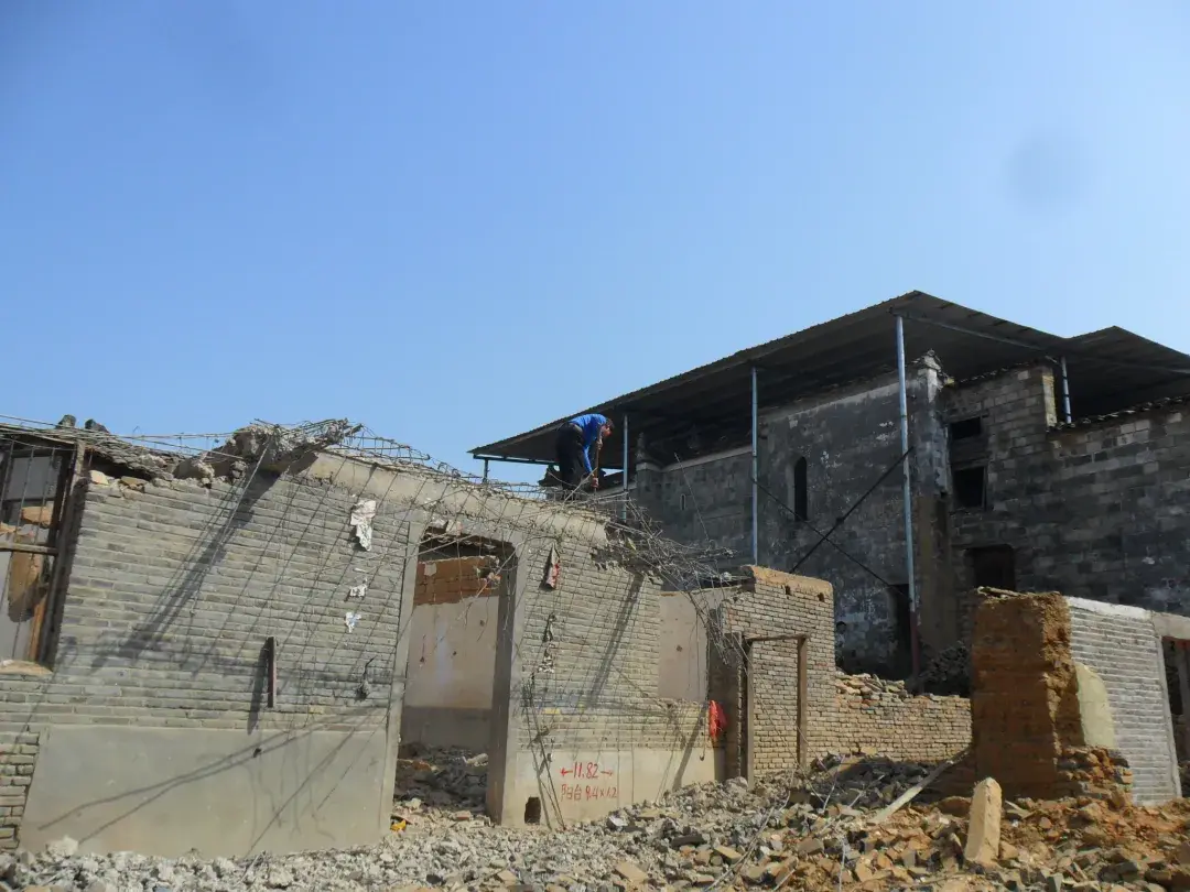 违法强拆起诉状范文（被强拆后如何提起行政诉讼）