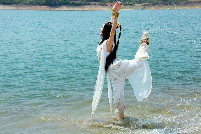 彭晓冉在电视剧灵魂摆渡里扮演什么角色，彭晓冉在电视剧灵魂摆渡里扮演什么角色了（《灵魂摆渡》里走出的3位小花）