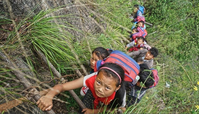 阿土勒尔村和悬崖村，阿土勒尔村在哪里（娶媳妇要18万礼金的悬崖村将搬迁）