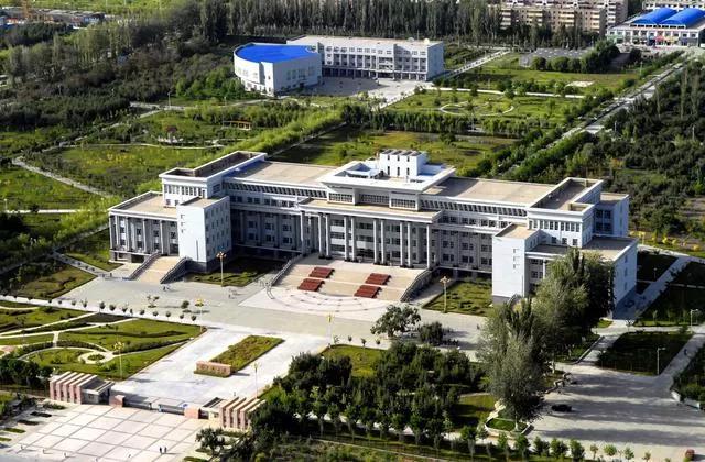塔里木大学在哪个城市，塔里木大学是一本还是二本（世界上唯一一座建在沙漠里的大学——新疆兵团塔里木大学）