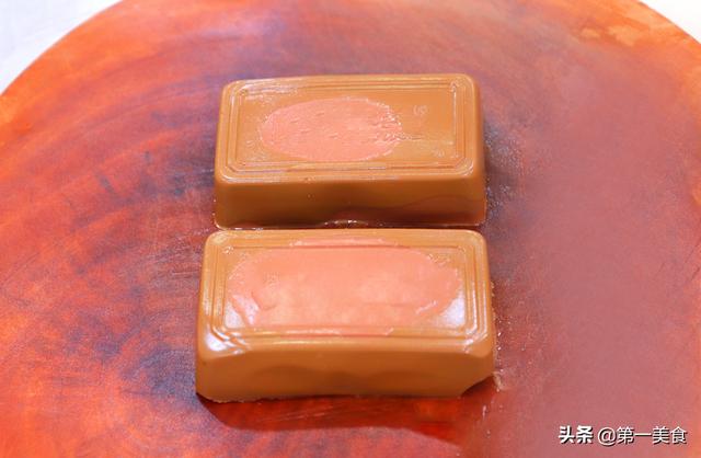 冷冻的鸭血怎么吃，鸭血不要只吃火锅了