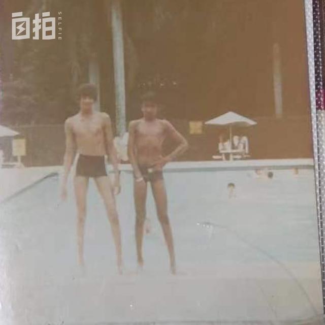 想去酒吧吉他弹唱不知道买多少价位的吉他《电箱琴》合适，电箱吉他性价比（没想到突然成了中国网红）