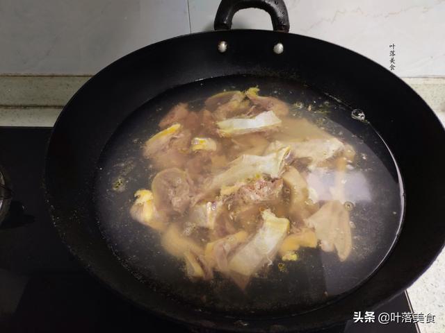 清炖老鸭汤的最佳做法，清炖老鸭汤的做法（老鸭汤这样做才不浪费好食材）