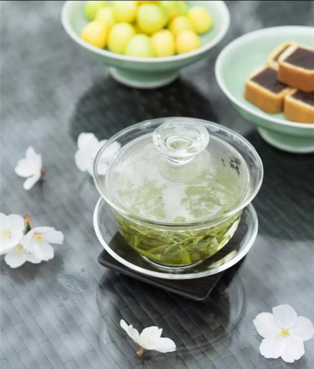 初次见面说什么敬辞与谦辞，初次见面说什么敬辞（常用的敬辞、谦辞、雅语）