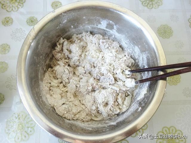 酵母发面蒸馒头技巧，如何用酵母发面蒸馒头（酵母发面做馒头要多放两种材料）