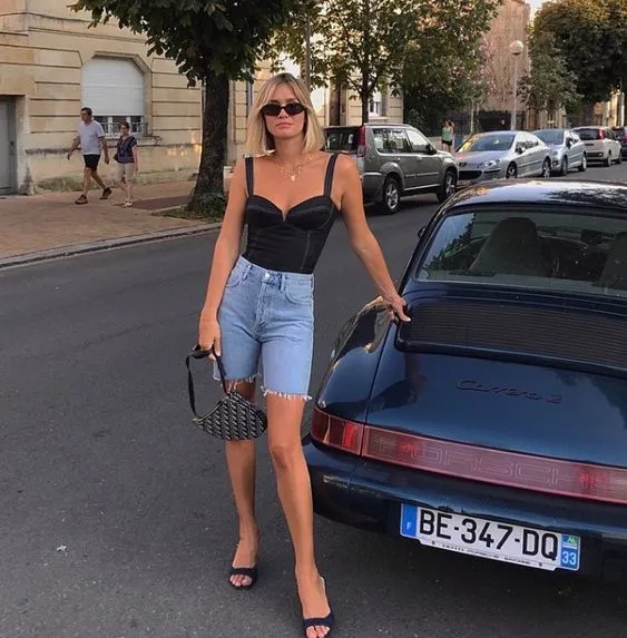 腿粗穿什么短裤，腿粗应该穿什么样的短裤（显瘦竟靠一条“大短裤”）