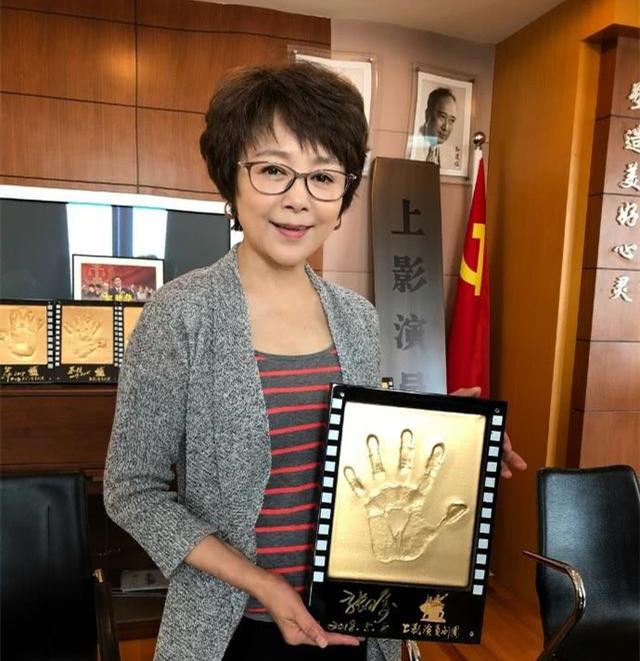 言情小说排行榜2013前十名，2013年小说排行榜言情（80年代父辈迷恋的“挂历女神”）