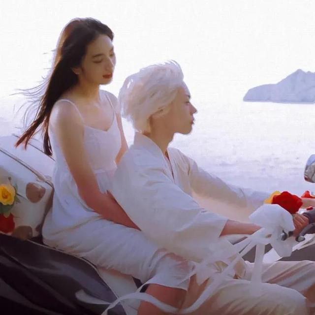 溺水小刀·动漫情侣头像微信，溺水小刀·动漫情侣头像（今天是《溺水小刀》系列）