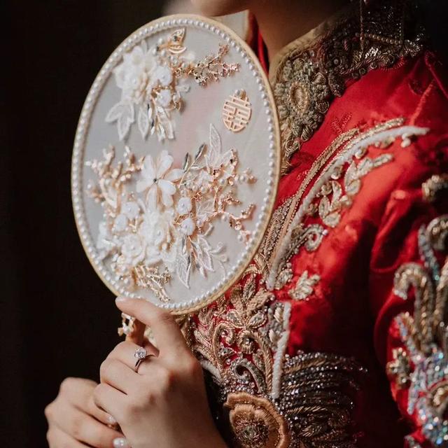 新婚礼盒装什么，现在婚礼礼盒都装的什么（适合送给朋友的结婚礼物大汇总）