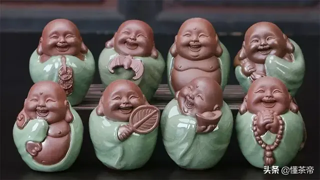 金蟾怎么摆放招财，嘴里含钱的金蟾怎么摆放招财（快看看怎么正确摆放吧）