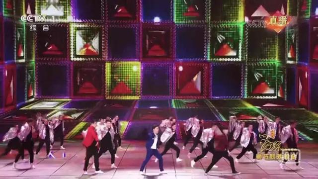 小彩旗请向李敏镐道歉，奥巴马微博（看过多年春晚的我们）