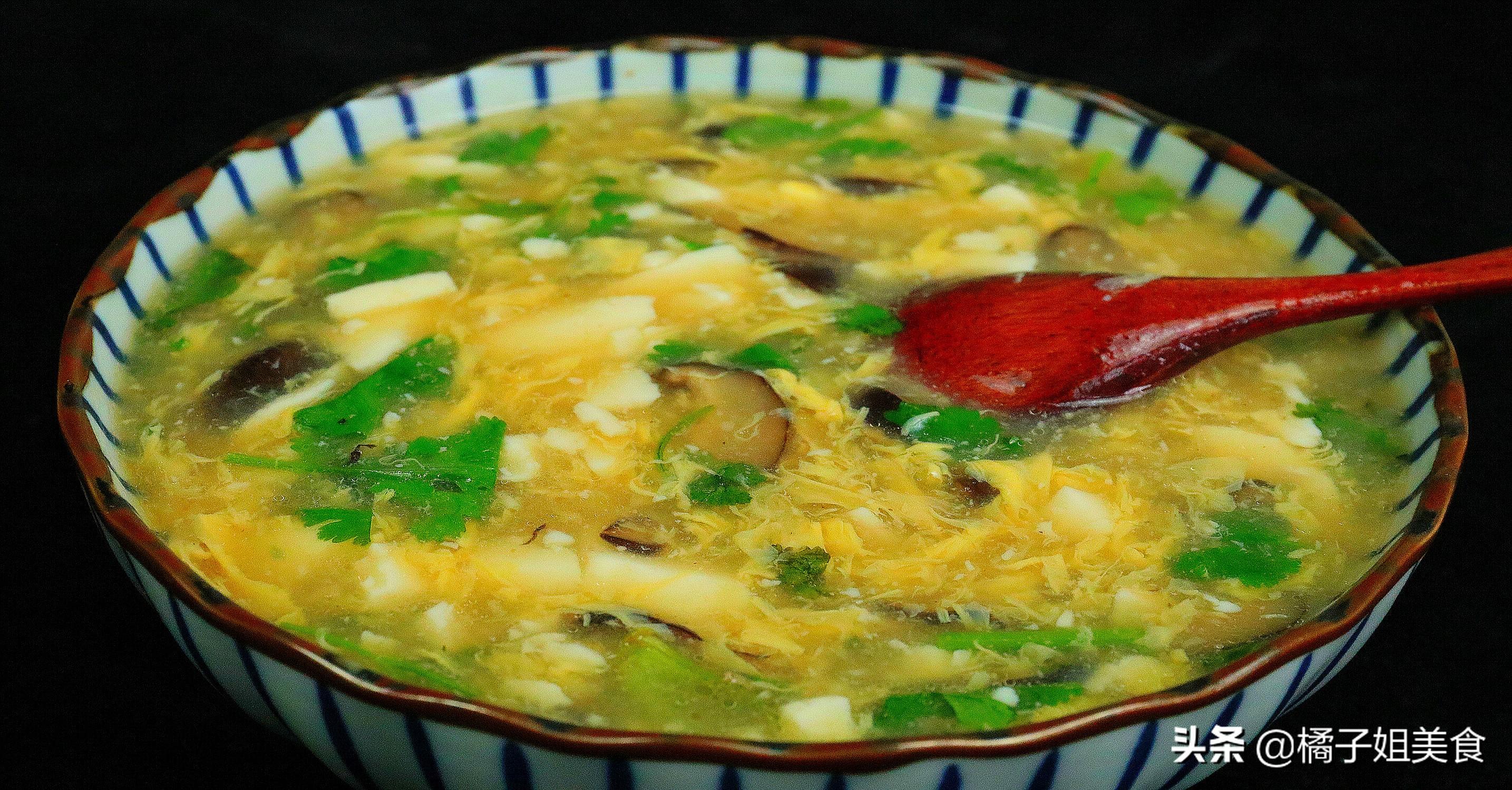 【香菇豆腐鸡蛋汤】做法步骤图 清淡可口 喝完暖身又暖心-起舞食谱网