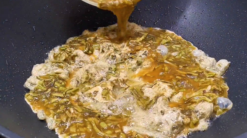 圖片[5]-【香椿炒雞蛋】做法步驟圖 大廚教你正確做法 鮮香美味又營養(yǎng)-起舞食譜網(wǎng)