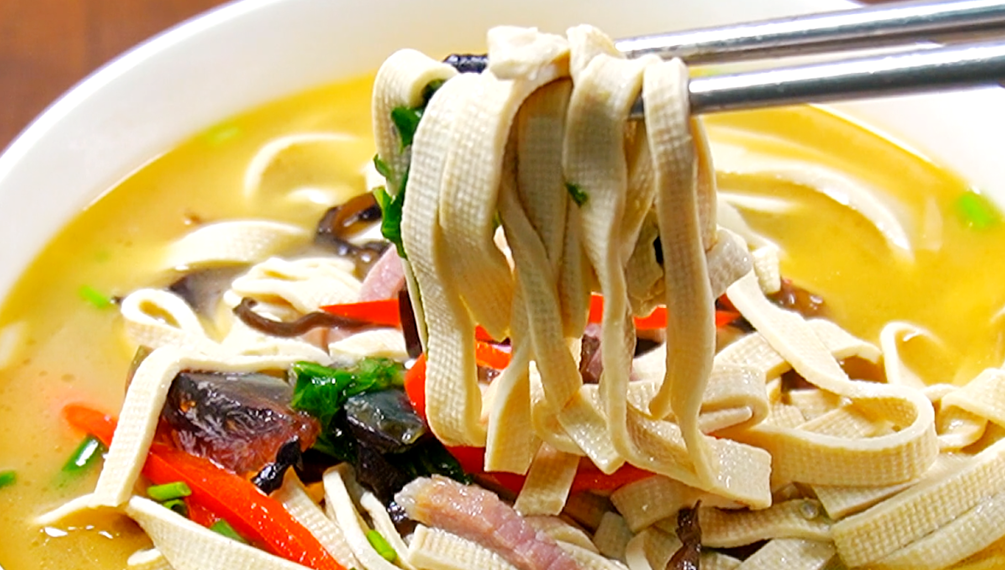 【水煮豆腐皮】做法步骤图 每次一大碗不够吃 过瘾-起舞食谱网