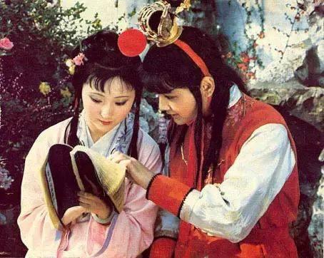 轧戏什么意思（中国观众终于领悟到了方言版电视剧的魅力）