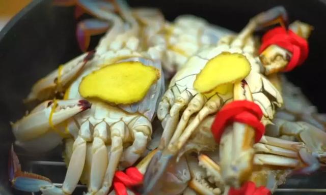 螃蟹蘸料怎么调好吃，清蒸螃蟹的蘸料怎么弄（大闸蟹吃了还想吃）