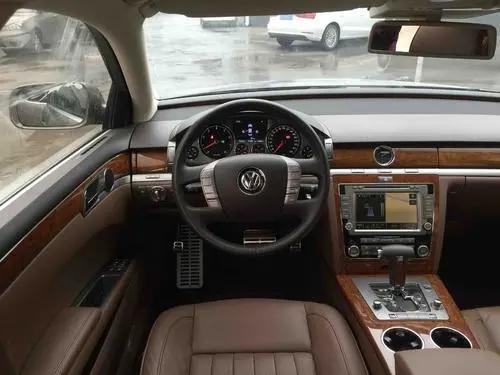 马的标志是什么牌子的车，一匹马的标志是什么车（蛇标野马、B标奔驰、不带标的日产、红标本田）