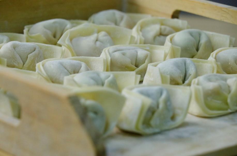 如何开饺子店(做水饺生意前景怎么样)