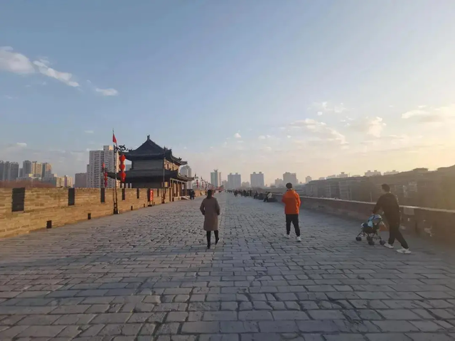 西安培华学院校园网，西安培华学院宿舍条件怎么样（网友眼中“别人家孩子的大学”）