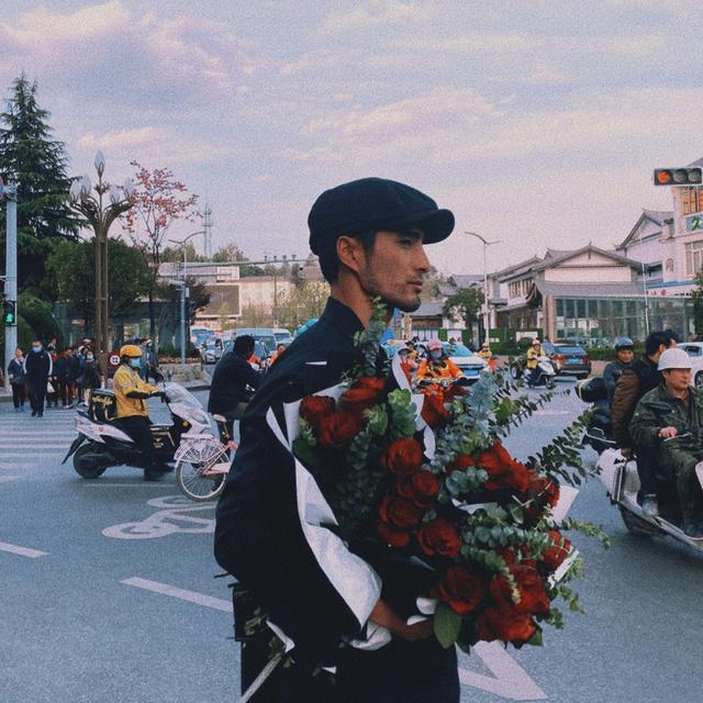 林知晚  个性超帅气男头，微信头像，林知晚  个性超帅气男头（超多个性、帅气男生头像任你选）