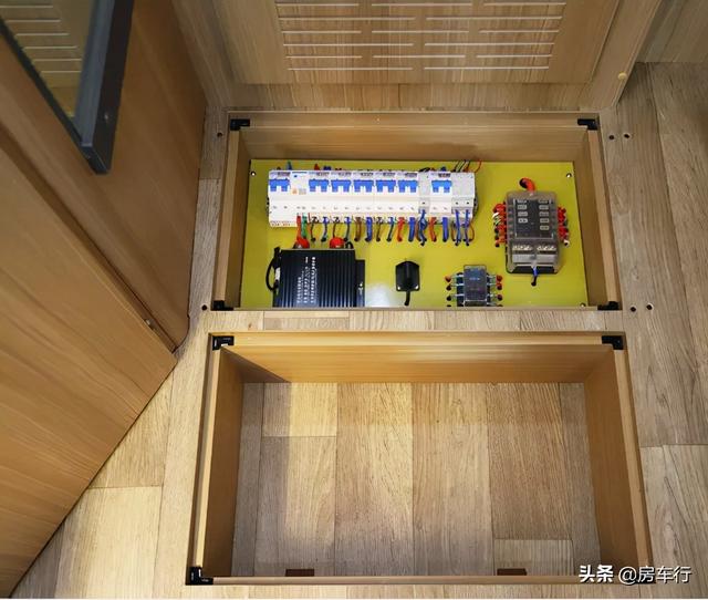 进口依维柯房车多少钱，进口依维柯房车多少钱一台（进口依维柯69.99W起）