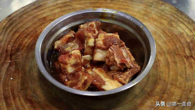 砂锅煲仔饭的做法，正宗砂锅煲仔饭的做法（从选材到烹饪步骤很详细）