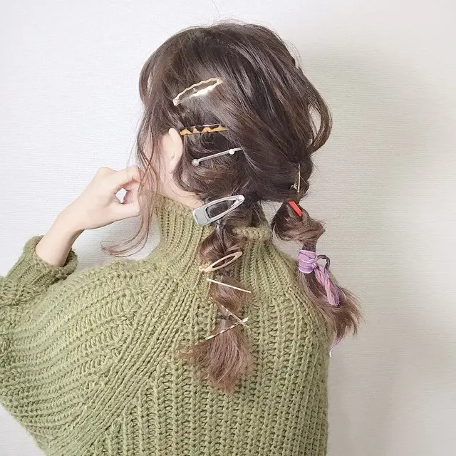 丸子头怎么扎出蓬松感，怎么扎丸子头好看又简单又蓬松（扎丸子头一不小心变“道姑”）