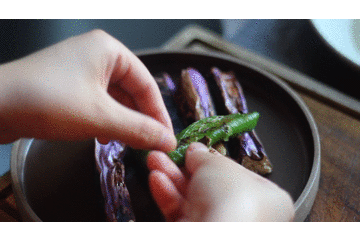 夕颜花是牵牛花吗，花语比较虐心的花（它这落苏的别名同样动人）