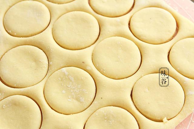 山药皮可以吃吗，山药皮能吃吗（多给孩子吃这小饼）