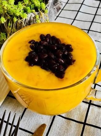 芒果可以和酸奶一起吃吗 芒果可以不可以和酸奶一起吃，芒果可以和酸奶一起吃吗（40岁总被人问：是不是大学生）