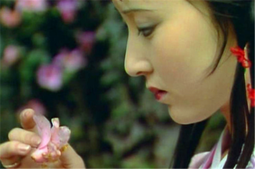 家庭变故什么意思，家庭特殊变故指的是啥（家庭变故对于一个女孩子的影响有多大）