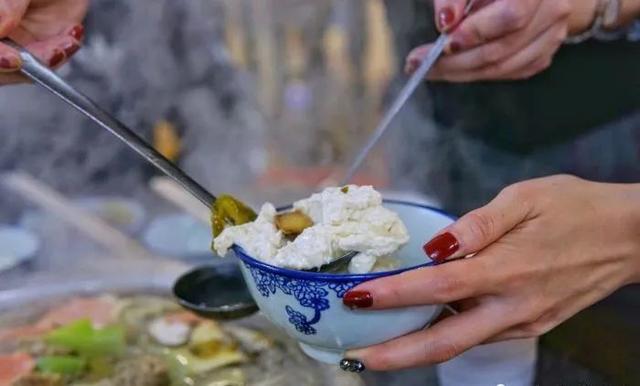 四川茄饼的做法，川菜茄饼的做法大全（成都不辣的美食，来了）