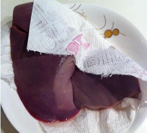 图片[2]-【盐焗猪肝】做法步骤图 还护眼明目 5块钱可以做一大盘！-起舞食谱网