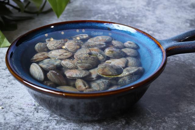 锡纸花甲怎么做，如何做锡纸花甲粉（料汁制作是关键）