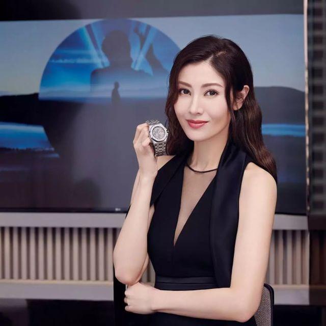 李嘉诚的老婆是谁，李嘉诚有几个老婆（李嘉欣跟李嘉诚到底有啥关系）
