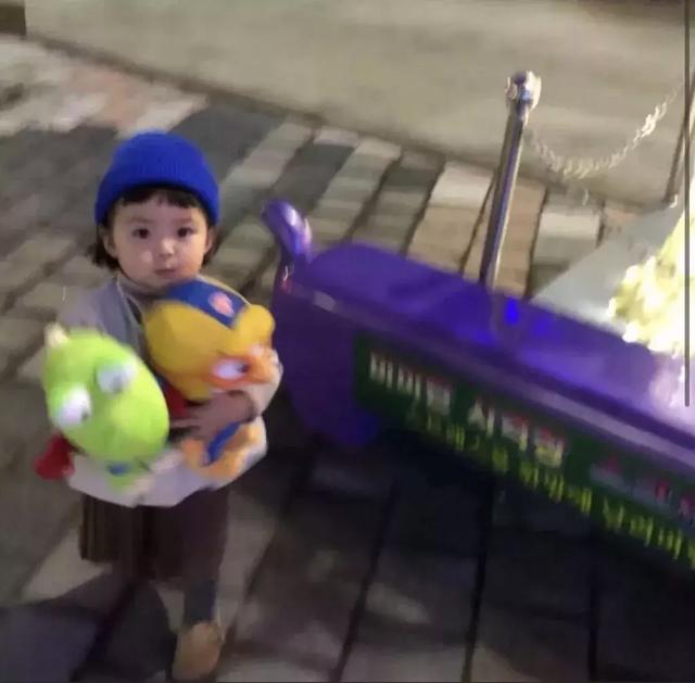 全世界晚安图片，我对全世界说晚安，唯独对你说喜欢。，微信头像（我对全世界说晚安）