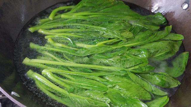 菜心豆腐家常做法，卷心菜豆腐的做法大全（我家最爱这个菜心做法）