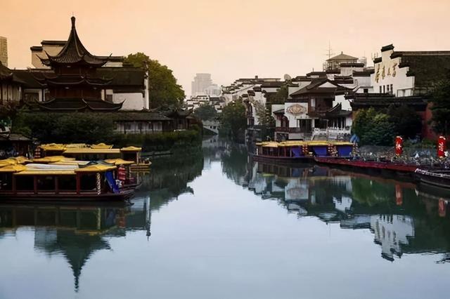 吴敬梓是哪本名著的作者，吴敬梓是哪本名著的作者? 《儒林外史》 《水浒传》（为何明清章回小说家多为江淮民系）