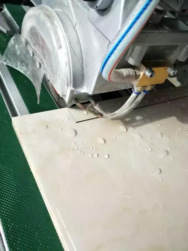 瓷砖切割有哪些方法,别怪瓷砖质量不好 瓷砖切割有哪些方法,别怪瓷砖质量不好